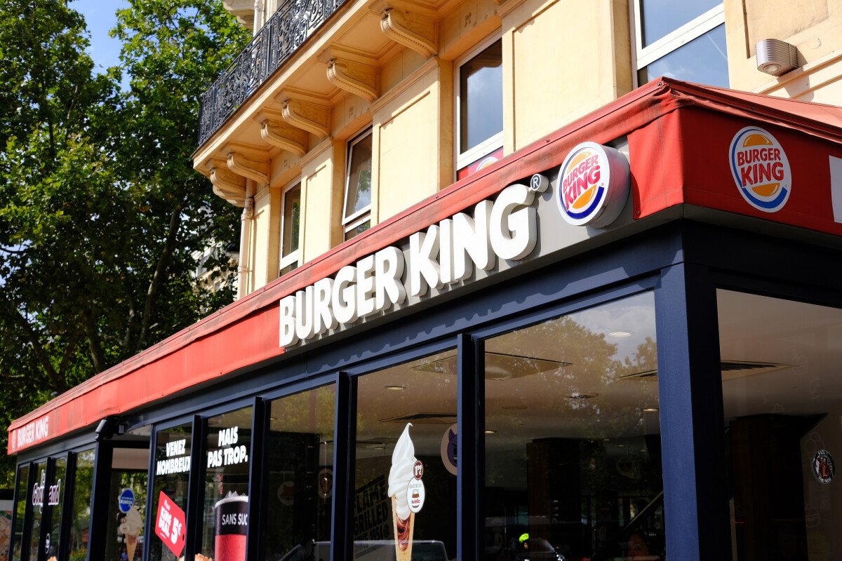 Parisians Can Pay Crypto to Charge Phones at Burger King – Is Crypto Adoption on the Rise?