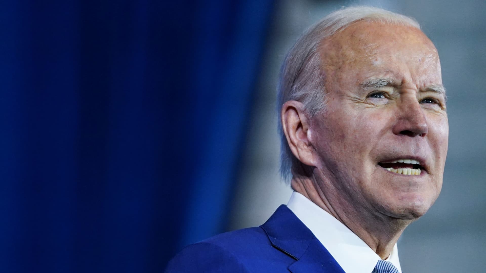 Biden trumpets his economic plans in Minnesota after Cummins announces $1 billion investment