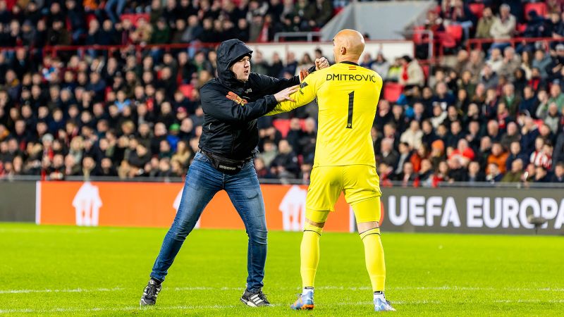 PSV Eindhoven imposes 40-year stadium ban on fan who attacked goalkeeper
