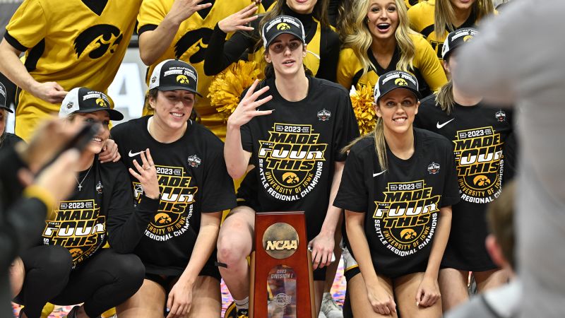 Caitlin Clark’s historic 40-point triple-double inspires Iowa to the women’s Final Four