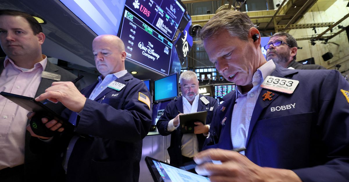 Wall Street ends green on bank bounce as Fed takes focus