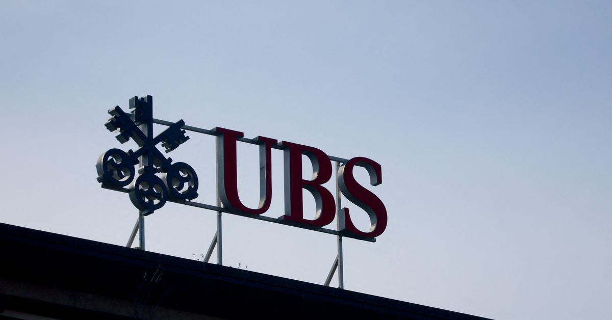 UBS in talks to acquire Credit Suisse -FT