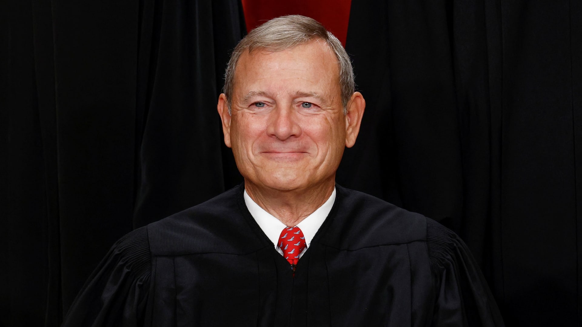 Senate invites Supreme Court Chief Justice Roberts to testify in wake of Clarence Thomas ethics scandal