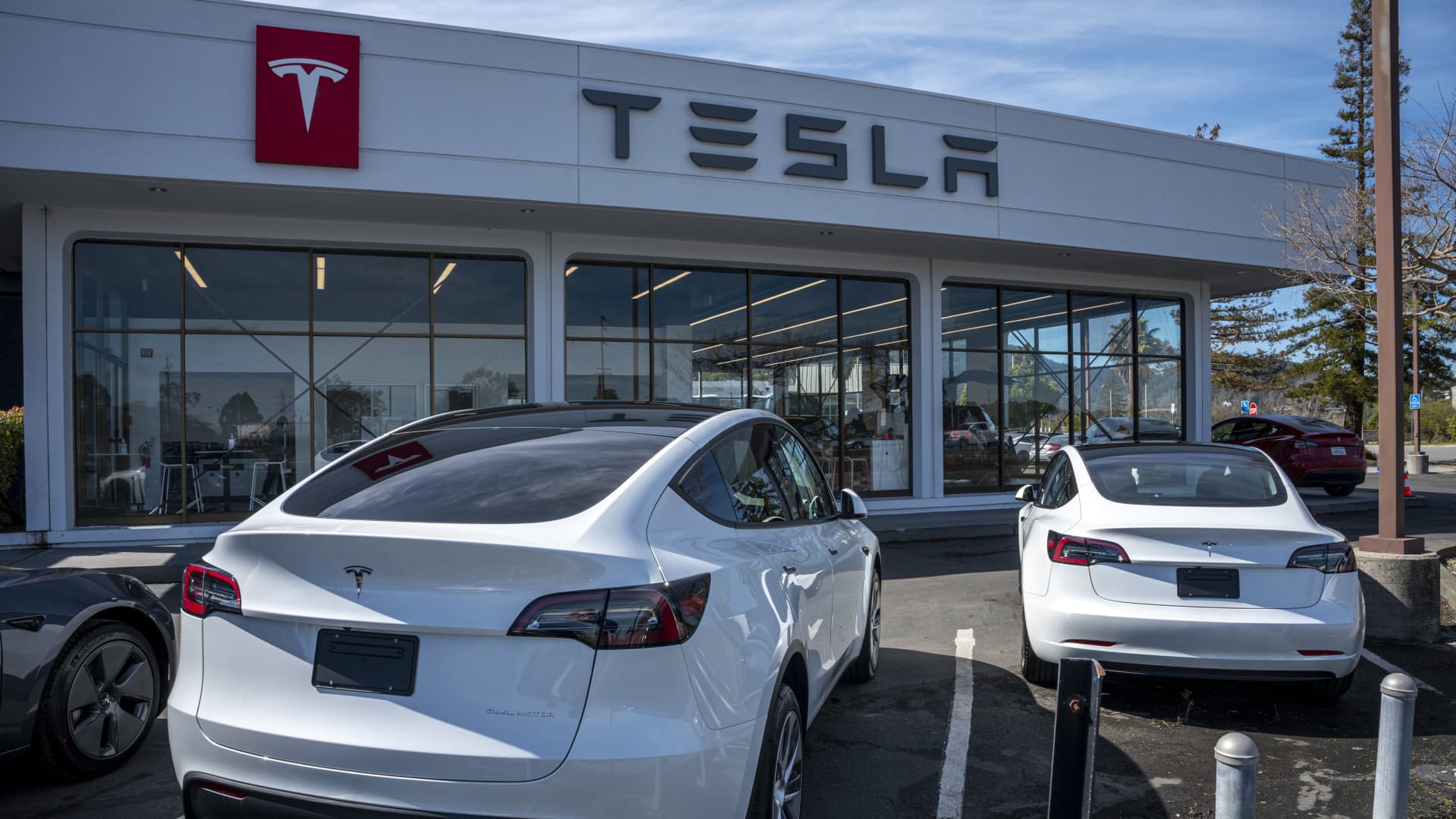 Stocks making the biggest moves midday: Tesla, Marathon Oil, WWE, UnitedHealth and more