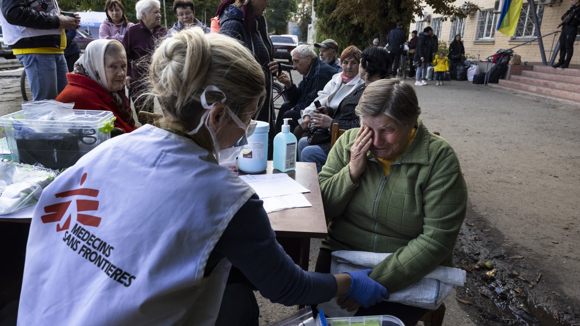 Over 8 million Ukrainians are now refugees; Kyiv may negotiate on Crimea