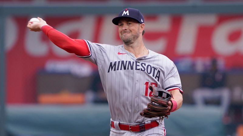 Minnesota Twins’ Kyle Farmer needs surgery after being hit in the face by pitch