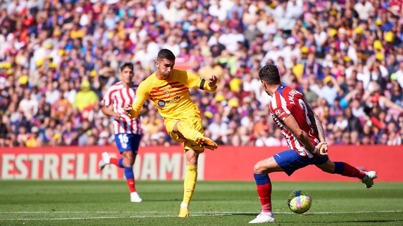 Barcelona scrapes by Atlético Madrid 1-0 to remain in firm control of La Liga title race