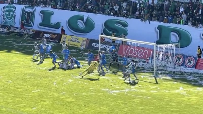 Goalkeepers just can’t stop scoring in Chilean football. The latest goal is a last-second diving header in dramatic finale