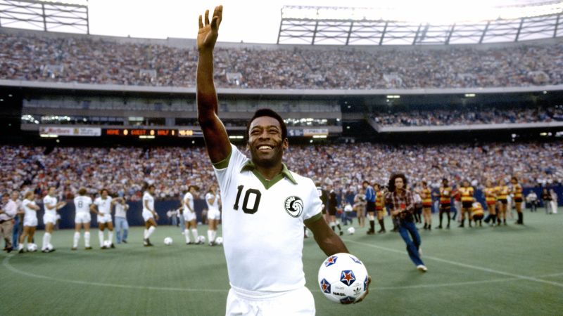 Pelé added to Portuguese dictionary as an adjective for ‘out of the ordinary’