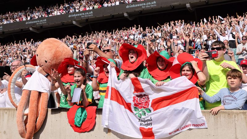 World record crowd watches England complete Grand Slam against France in Women’s Six Nations