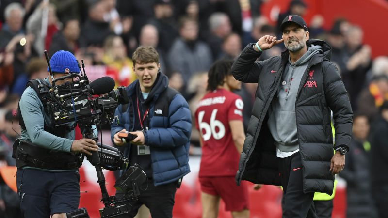 Liverpool defeats Tottenham 4-3 as late goals produce thrilling finale – and a Jürgen Klopp injury