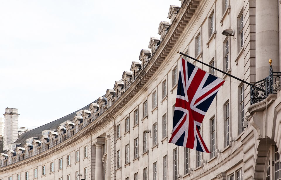 Crypto Companies Make Complaints to UK Government Amid Banking Woes – What’s Going On?