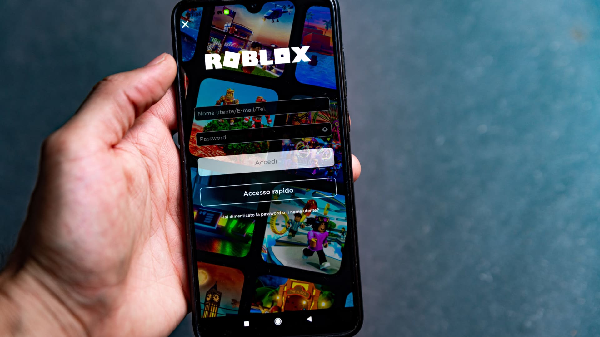 Stocks making the biggest moves midday: Roblox, Icahn Enterprises, Rivian, Airbnb and more