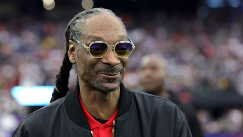 Snoop Dogg enters bidding war for NHL team against Ryan Reynolds