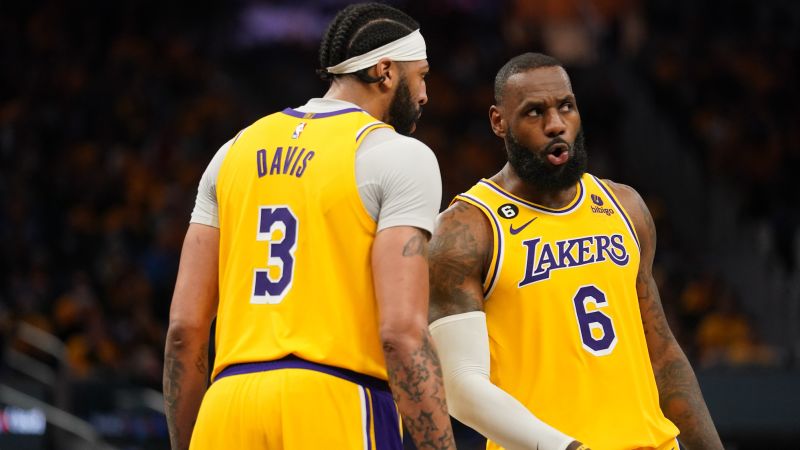 Los Angeles Lakers take Game 1 of heavyweight series against defending champion Golden State Warriors