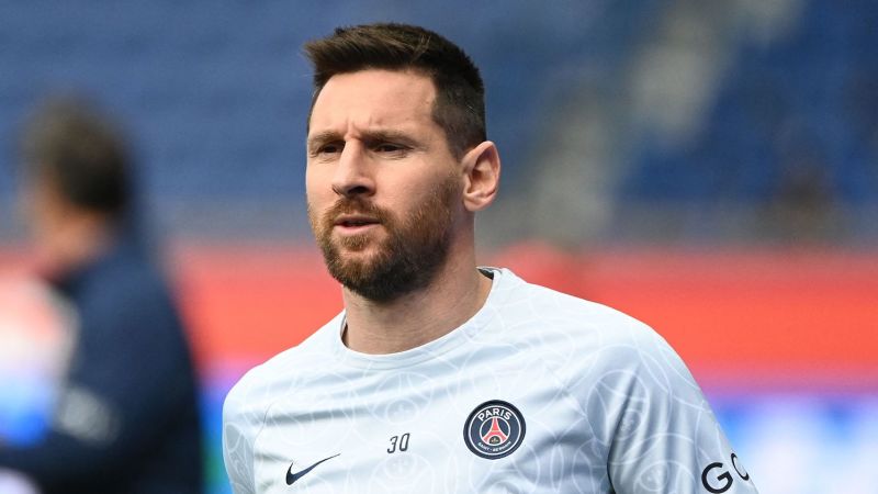 Lionel Messi apologizes to Paris Saint-Germain and teammates following unauthorized trip to Saudi Arabia