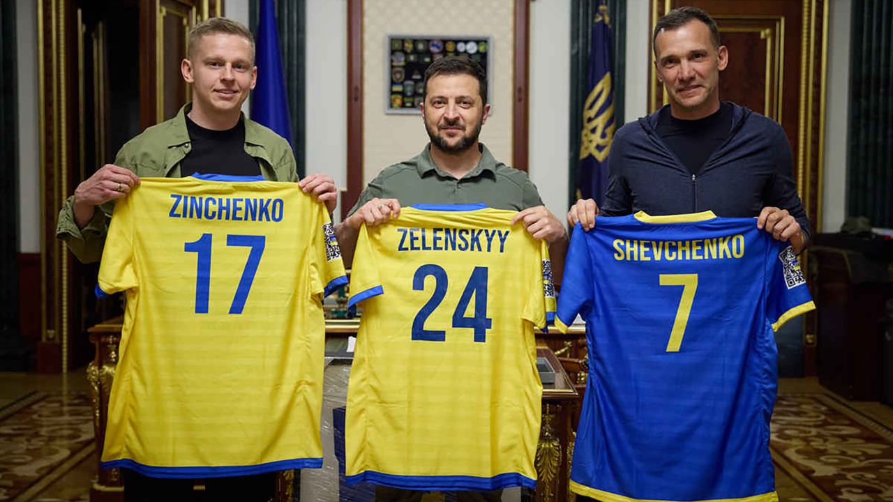 Zinchenko and Shevchenko meet with Ukrainian President Volodymyr Zelenskyy.