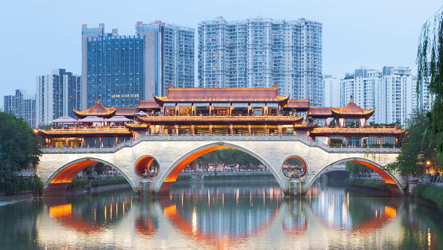 The Anshun Bridge over the River Jinjiang in Chengdu, Sichuan Province, China.