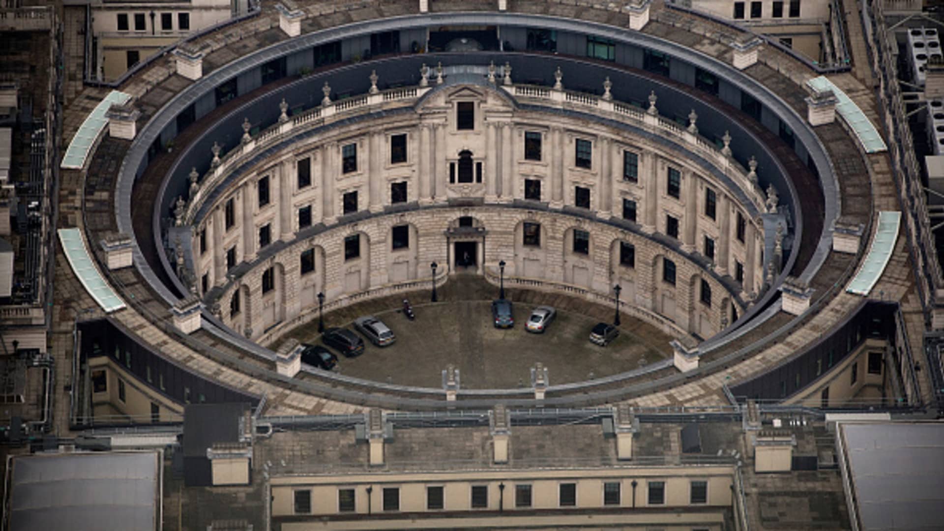 UK short-term borrowing costs shoot past ‘mini-budget’ crisis levels on strong labor data