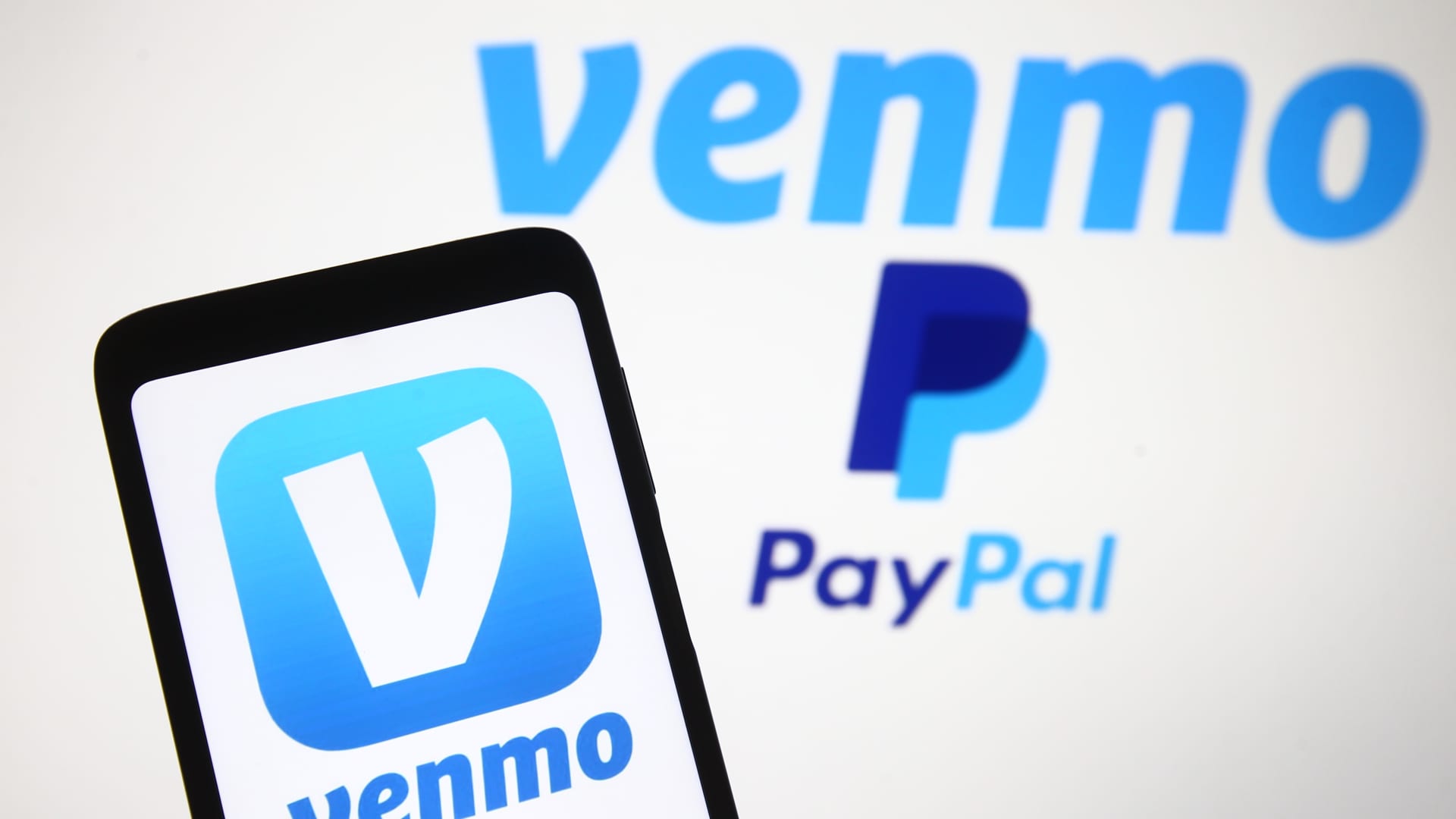 Senate Democrats pressure PayPal, Venmo, Cash App over fraud protections