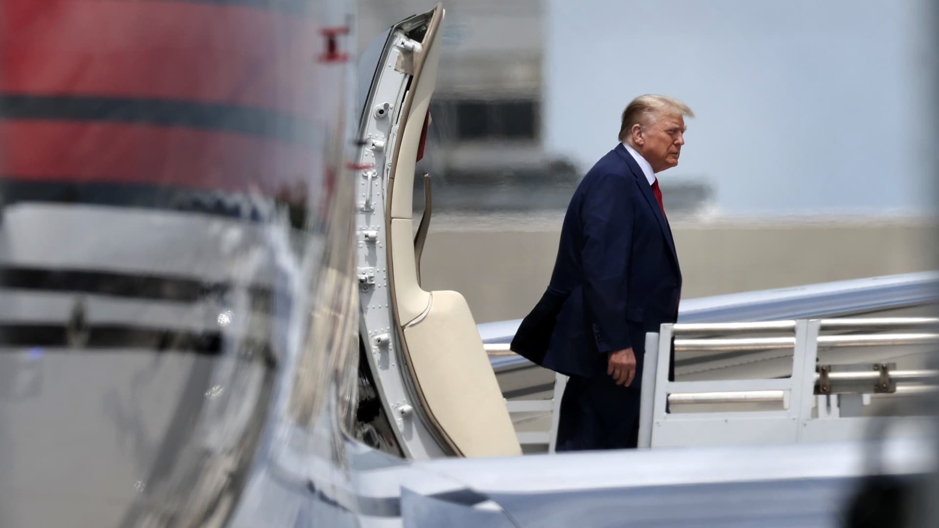 Trump arrives in Miami for arraignment on first-ever federal charges against an ex-president