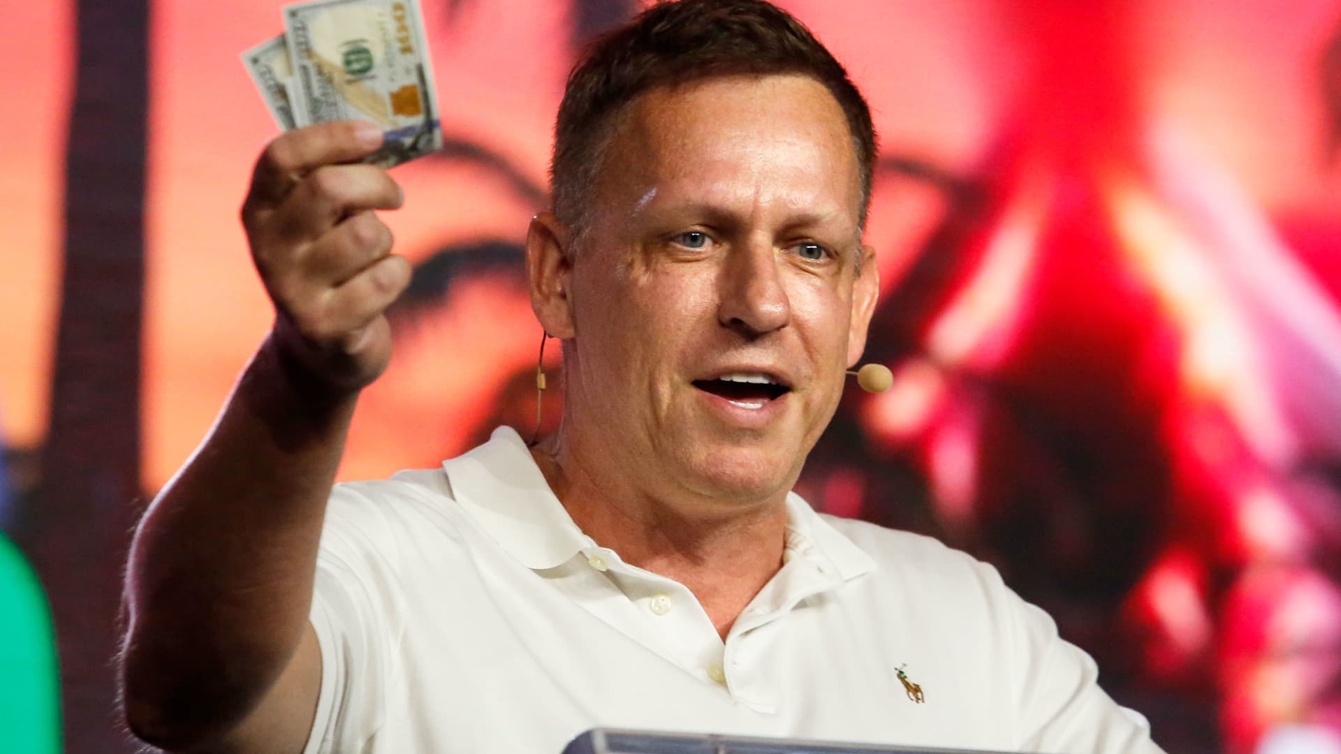 Nonprofit funded by GOP donor Thiel apparently donated to left-leaning group, records show