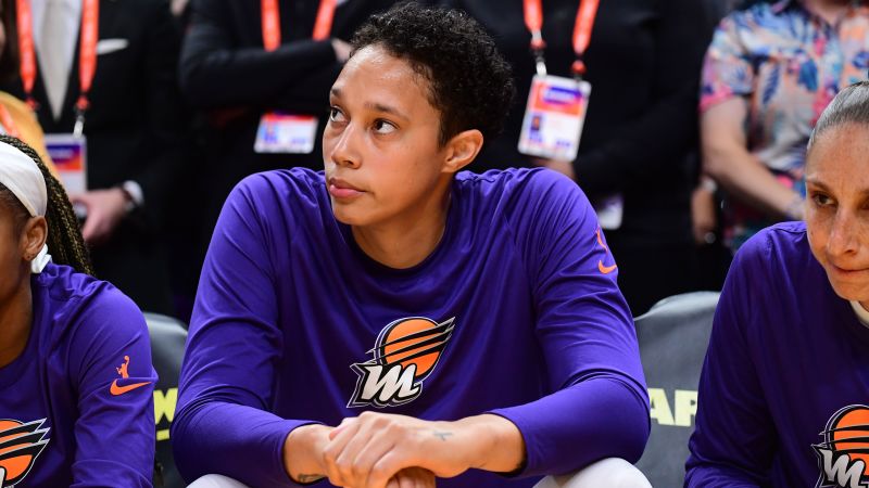 Phoenix Mercury to adjust travel arrangements following Brittney Griner harassment incident, head coach says