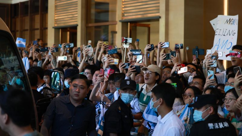 ‘Messi mania’ in China as fans clamor for a glimpse of Argentina star