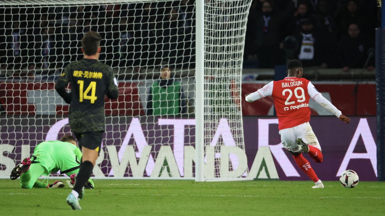 PARIS, FRANCE - JANUARY 29: Folarin Balogun #29 of Reims celebrate score a goal in over time during the Ligue 1 match between Paris Saint-Germain and Stade Reims at Parc des Princes on January 29, 2023 in Paris, France. (Photo by Xavier Laine/Getty Images)