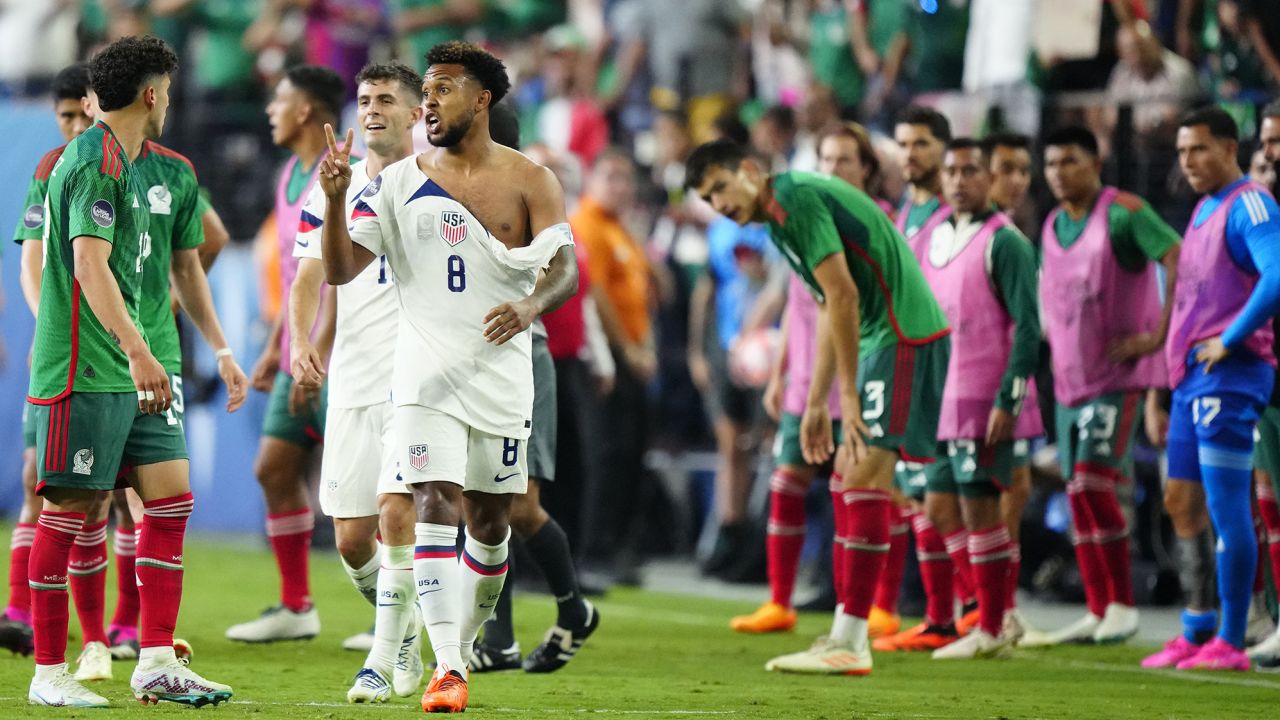 LAS VEGAS, NEVADA - JUNE 15: Weston Mckennie #8 of USA displays a peace sign to Jorge Sanchez #19 of Mexico following the scuffle during the second half during the 2023 CONCACAF Nations League semifinals at Allegiant Stadium on June 15, 2023 in Las Vegas, Nevada. (Photo by Louis Grasse/Getty Images)