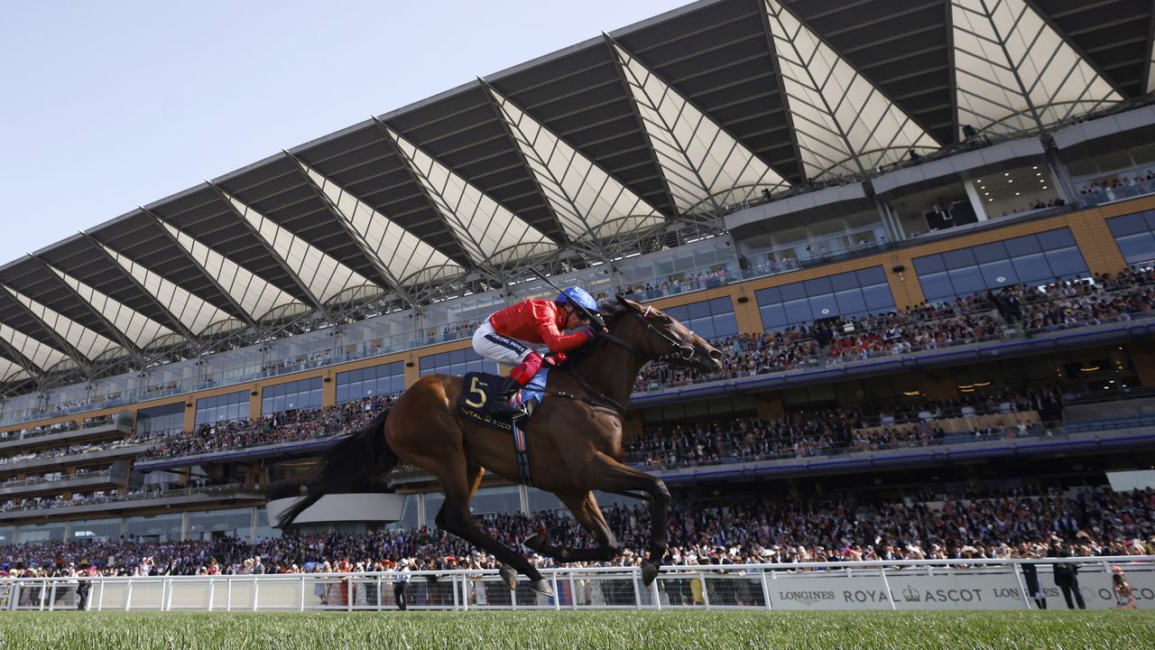 Horse Racing - Royal Ascot - Ascot Racecourse, Ascot, Britain - June 17, 2022
Inspiral ridden by Frankie Dettori wins the 16:20 Coronation Stakes REUTERS/John Sibley