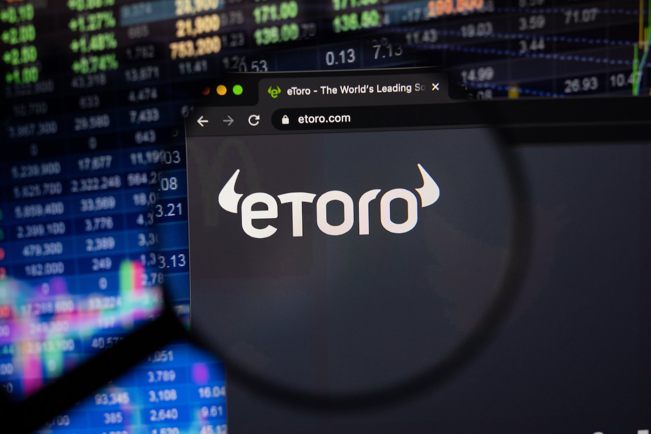 eToro Remains Committed to Crypto Amid SEC’s High-Profile Lawsuits