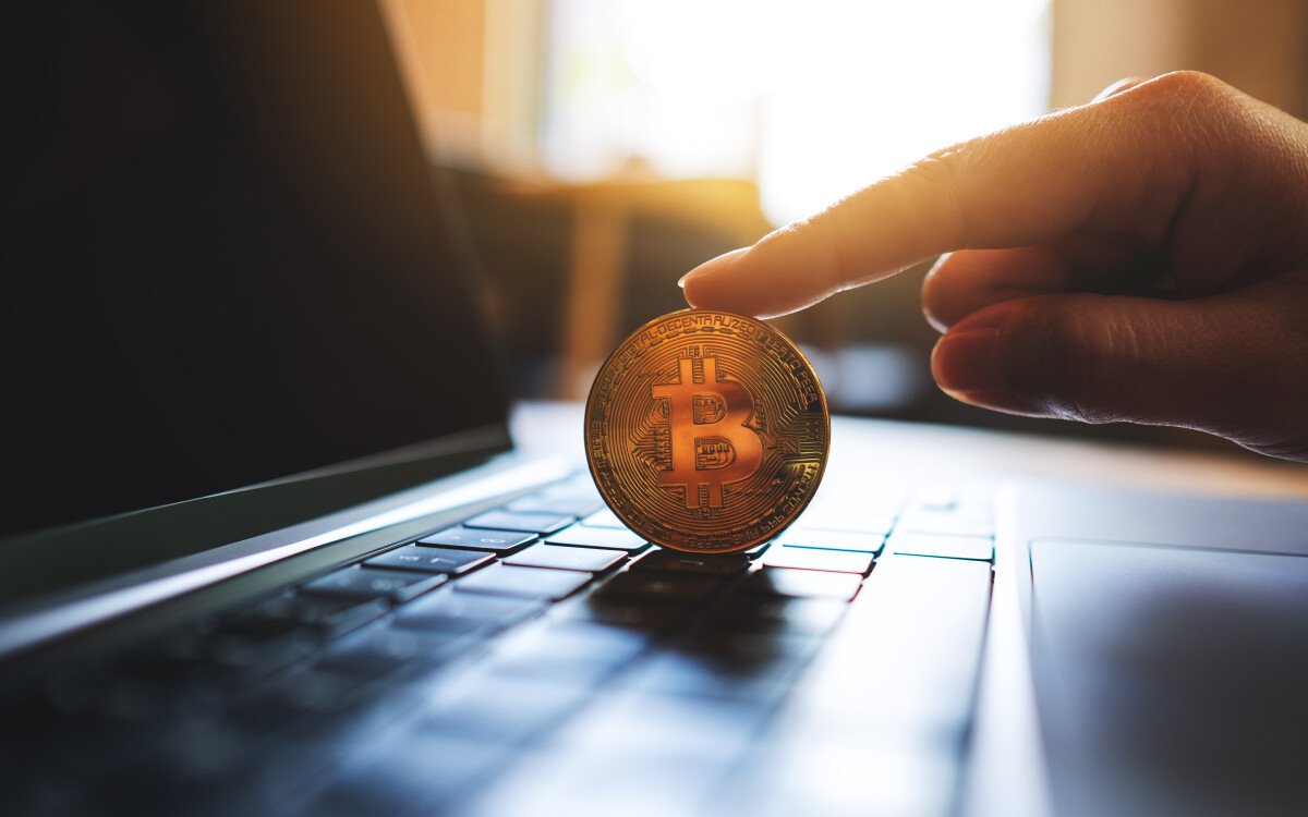 $45 Million in Bitcoin Longs Wiped Out as Price Briefly Dips Below $29K – Here’s Where BTC Is Headed Next