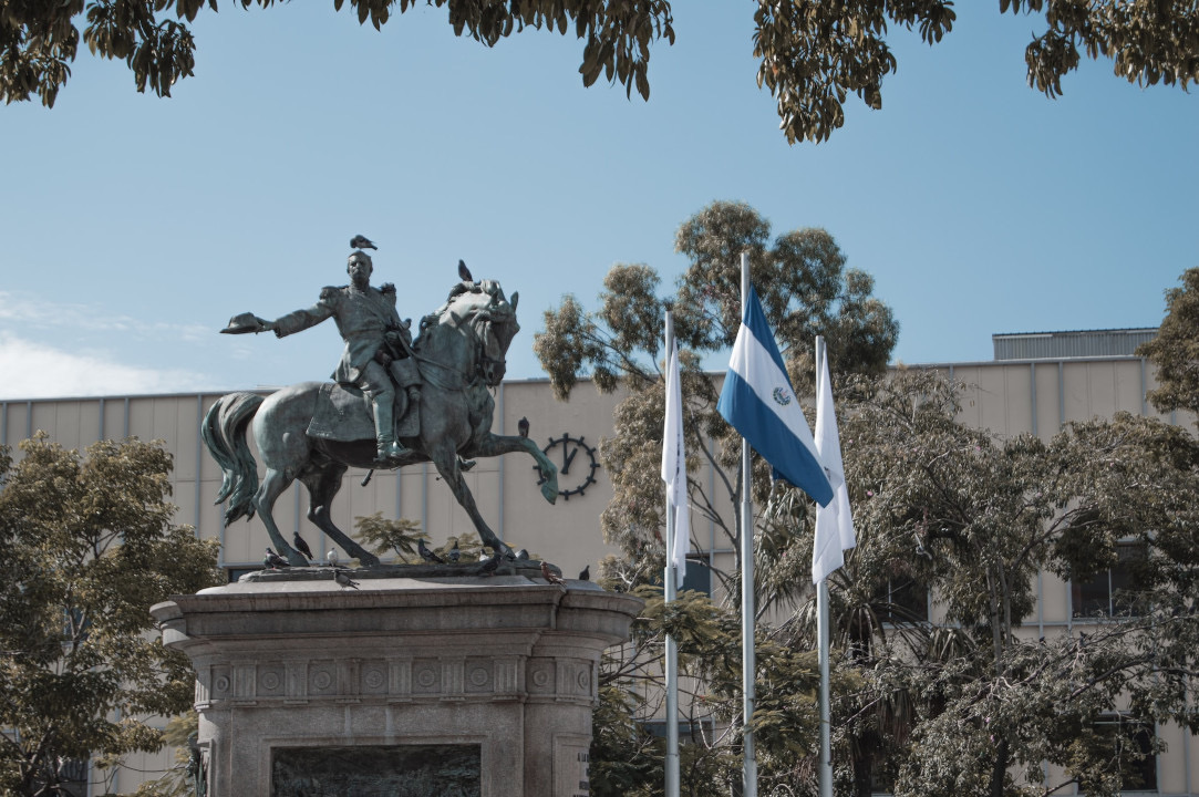 Why El Salvador: The Rising Crypto Hub for New Investors