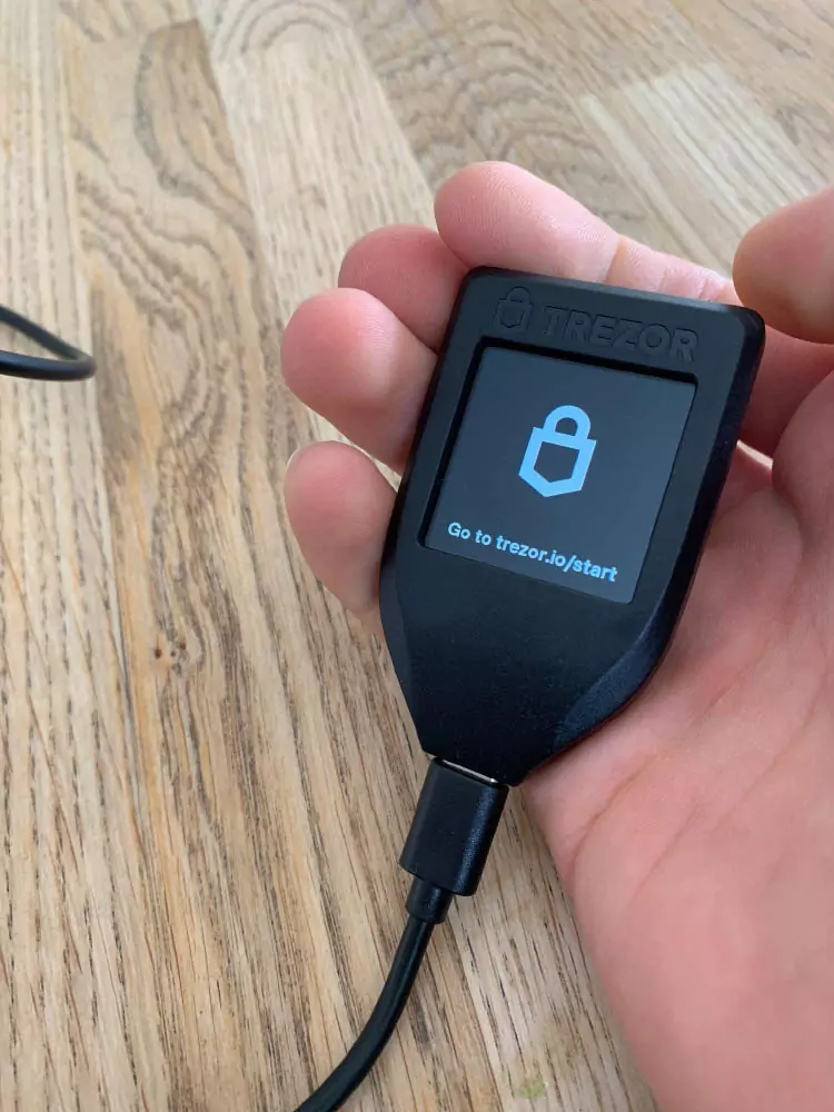 trezor8