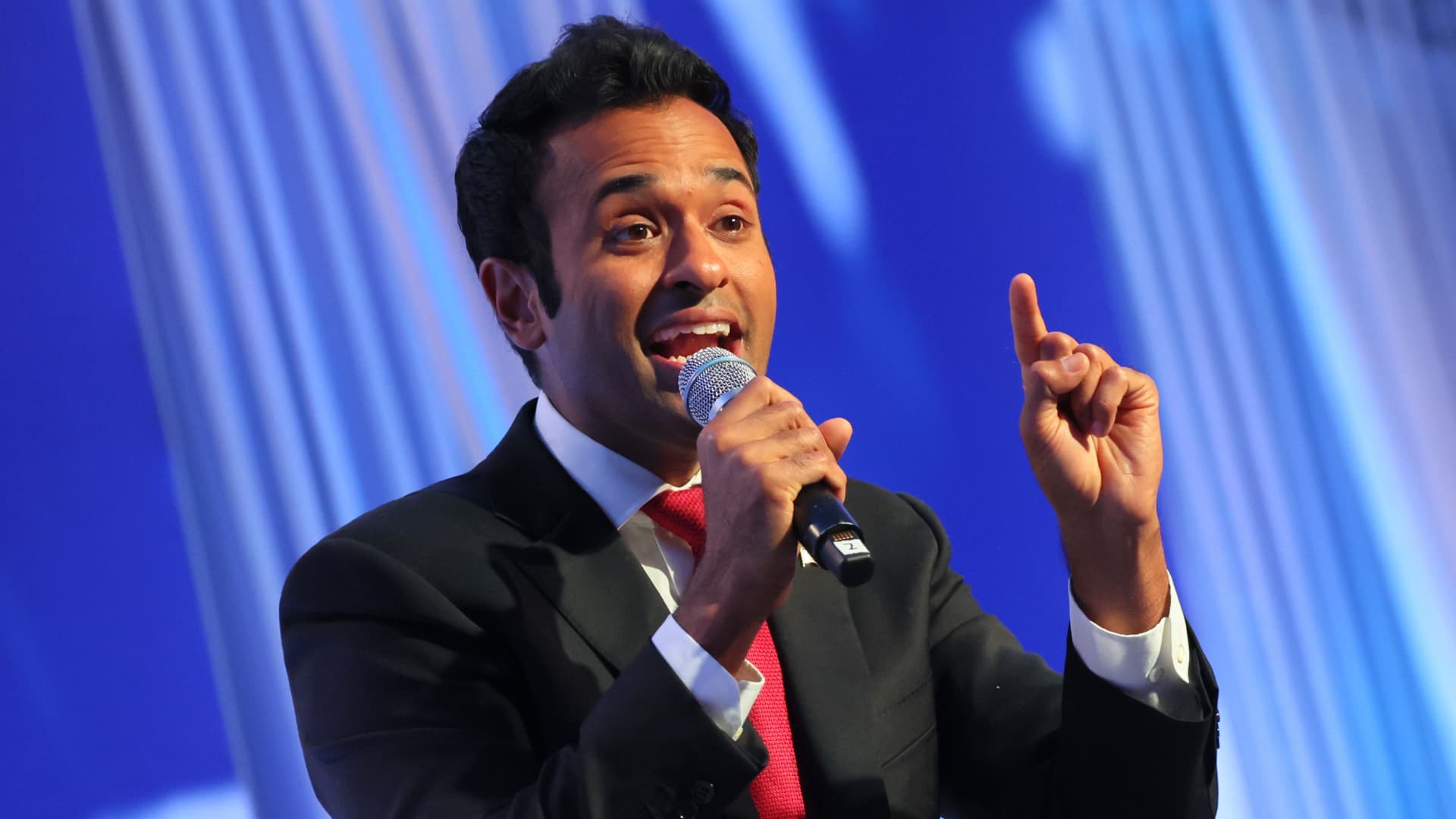 GOP presidential candidate Vivek Ramaswamy offers 10% commission to his grassroots fundraisers