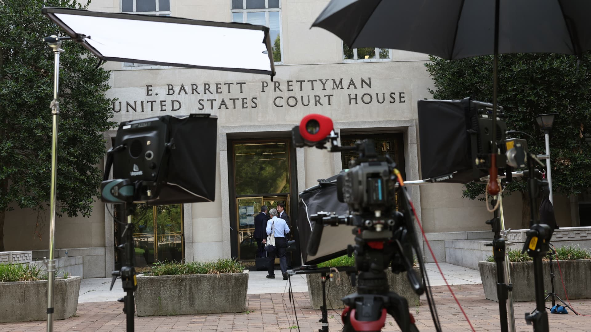 Trump grand jury members depart courthouse as potential indictment looms