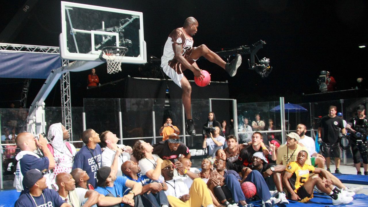 Stan Fletcher in the Series 3 Dunk Contest.