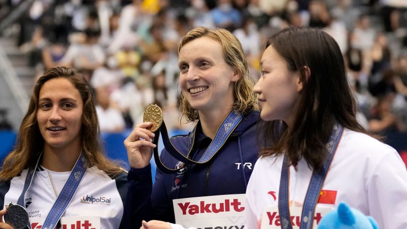 Katie Ledecky ties Michael Phelps’ record with dominant performance at World Championships