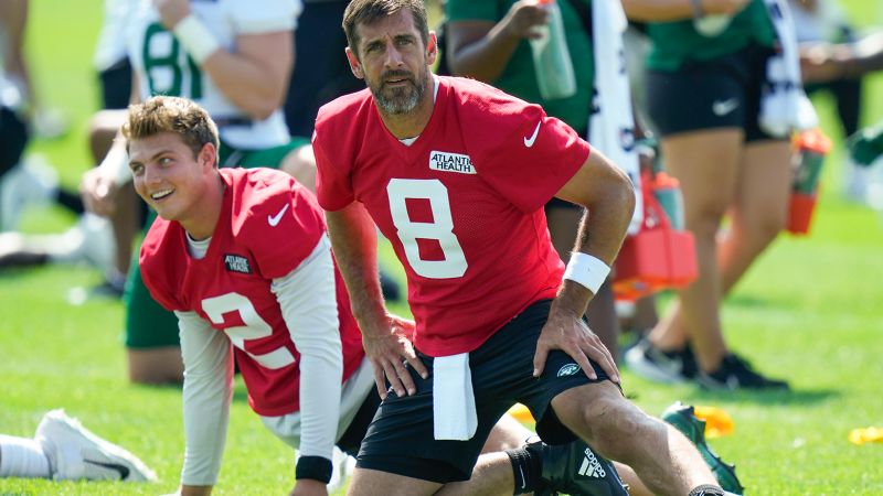 Aaron Rodgers takes pay cut in reworked deal with New York Jets, per report