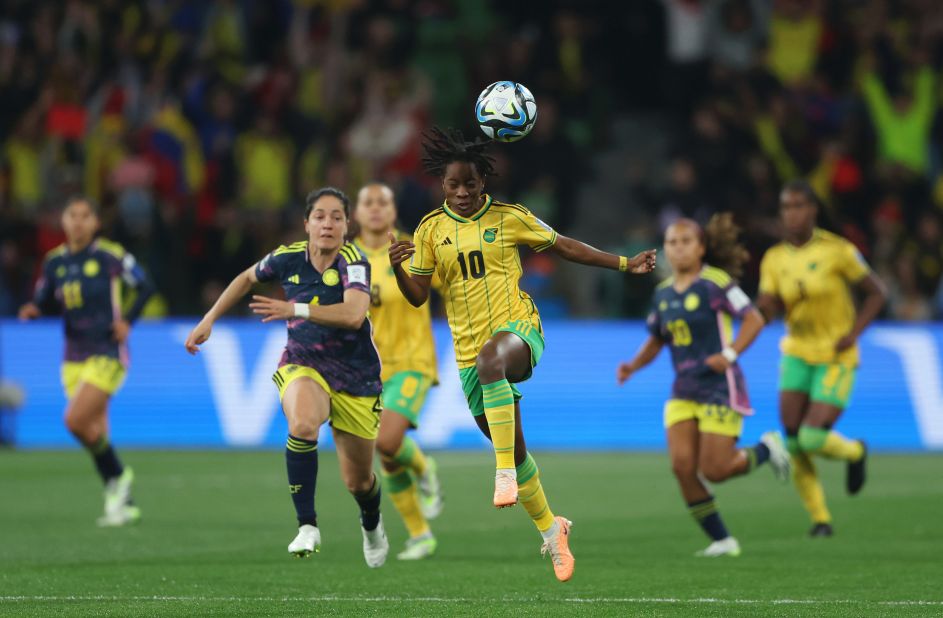 Jamaica's Jody Brown controls the ball against Colombia's Diana Ospina Garcia.