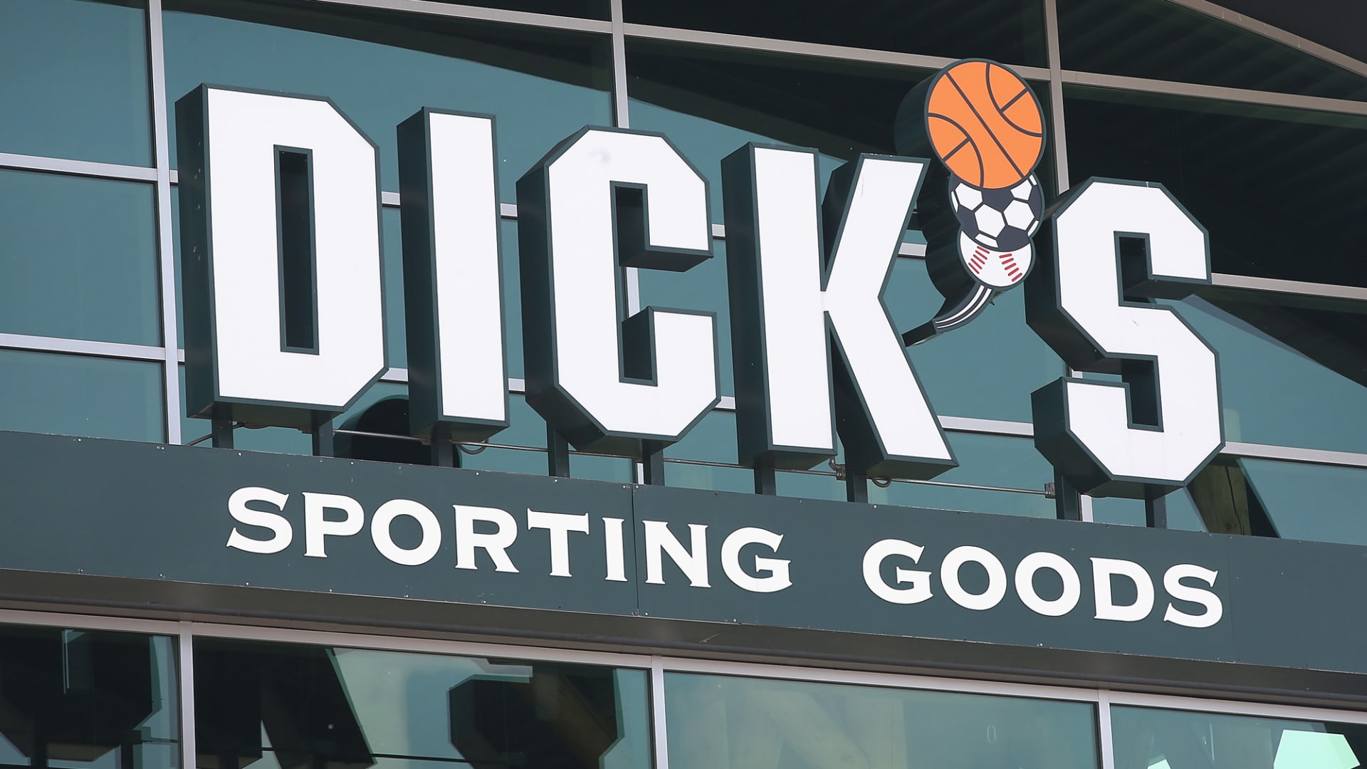 Stocks making the biggest moves midday: Dick’s Sporting Goods, Macy’s, Charles Schwab and more