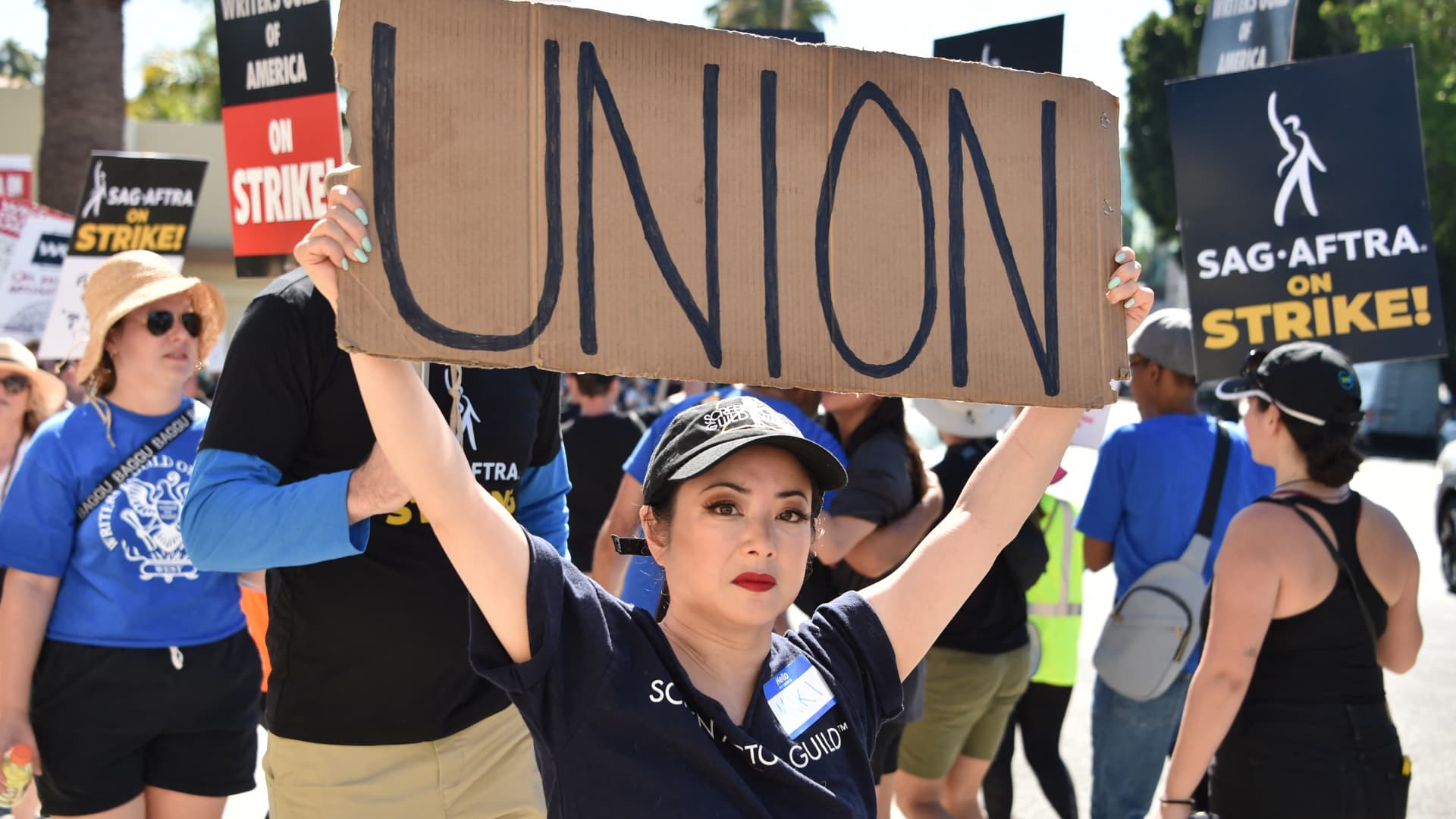 Kamala Harris touts strength of labor unions to build the middle class