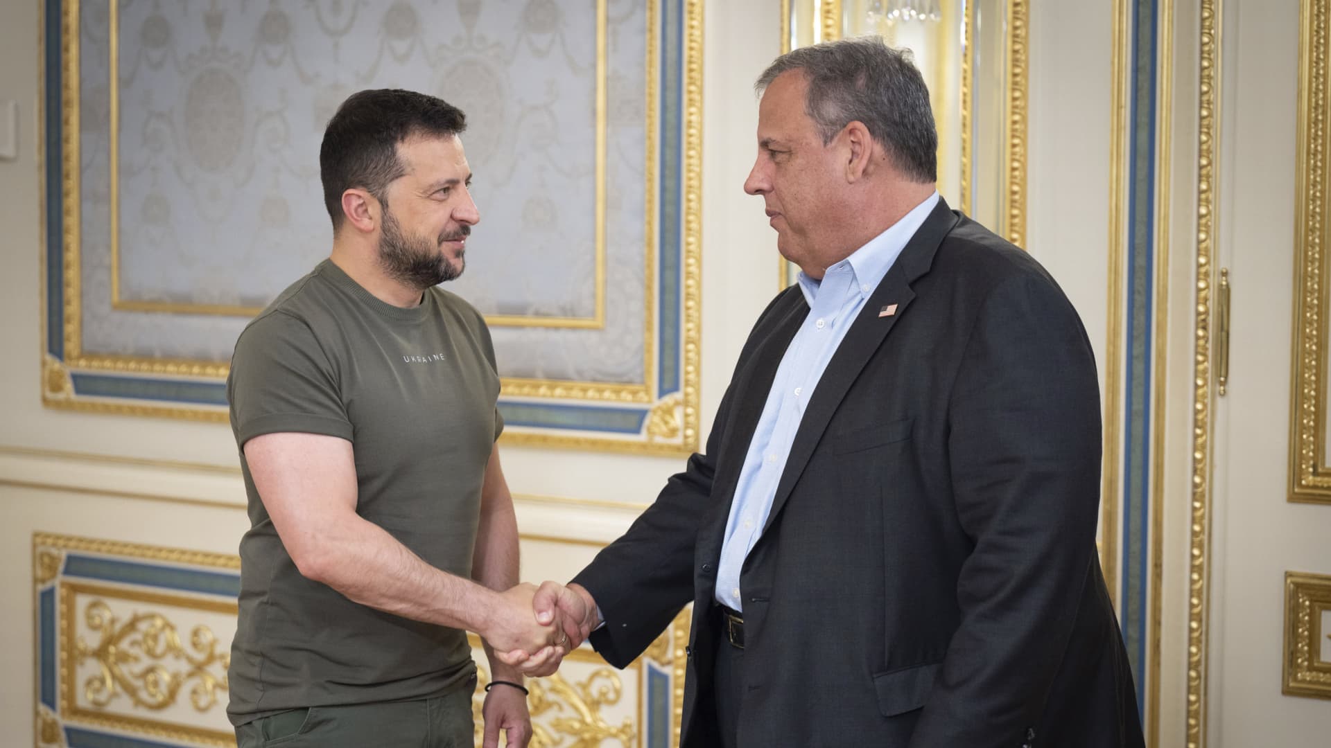 Chris Christie meets Zelenskyy in Ukraine as he tries to build momentum in GOP primary race