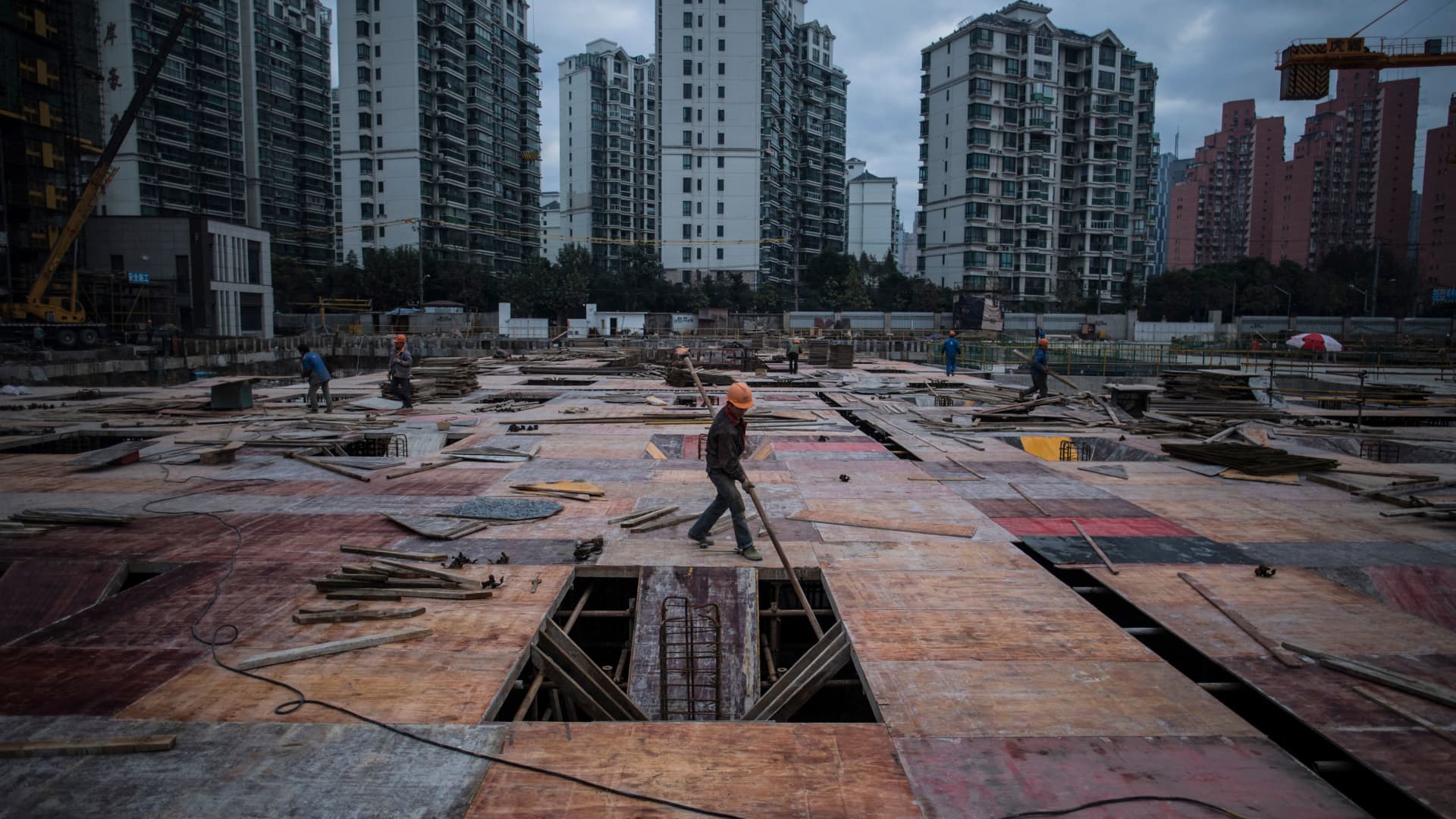 China’s real estate market roiled by default fears again, as Country Garden spooks investors