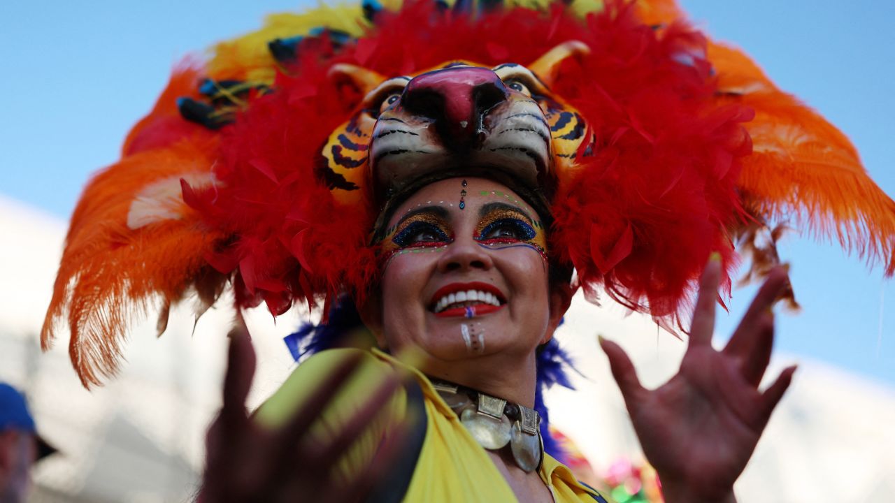 Soccer Football - FIFA Women's World Cup Australia and New Zealand 2023 - Round of 16 - Colombia v Jamaica - Melbourne Rectangular Stadium, Melbourne, Australia - August 8, 2023
Colombia fan outside the stadium before the match REUTERS/Asanka Brendon Ratnayake