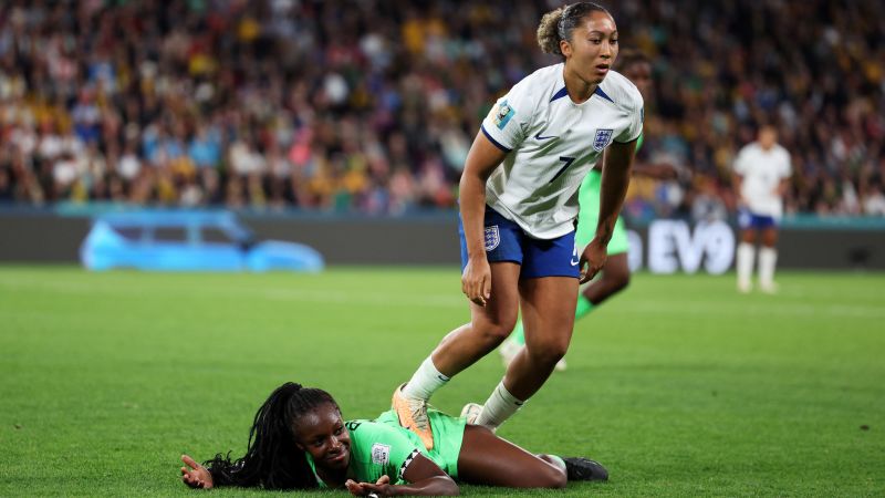 England’s Lauren James apologizes for red card after stepping on Nigeria’s Michelle Alozie