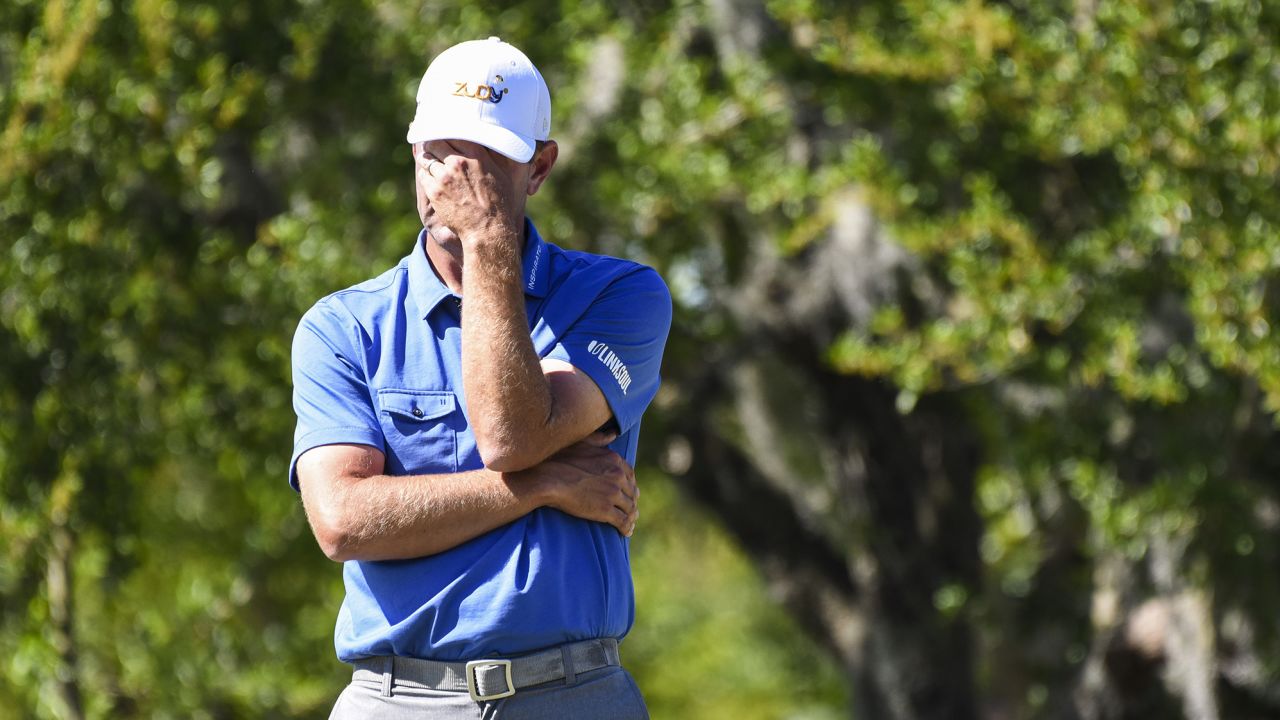 ORLANDO, FL - MARCH 19:  Lucas Glover reacts to missing a birdie putt on the 10th hole green during the final round of the Arnold Palmer Invitational presented by MasterCard at Bay Hill Club and Lodge on March 19, 2017 in Orlando, Florida. (Photo by Keyur Khamar/PGA TOUR)