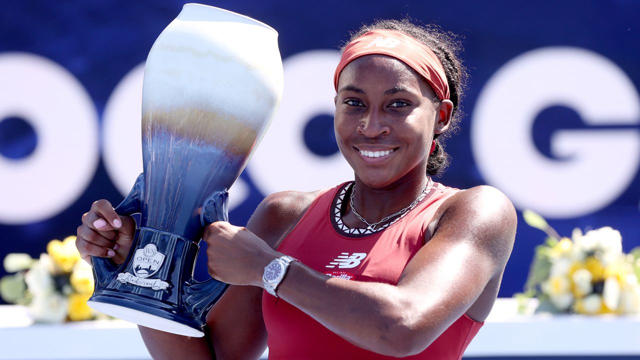 MASON, OHIO - AUGUST 20: Coco Gauff poses with the trophy after defeating Karolina Muchova of Czech Republic during the final of the Western & Southern Open at Lindner Family Tennis Center on August 20, 2023 in Mason, Ohio. (Photo by Matthew Stockman/Getty Images)