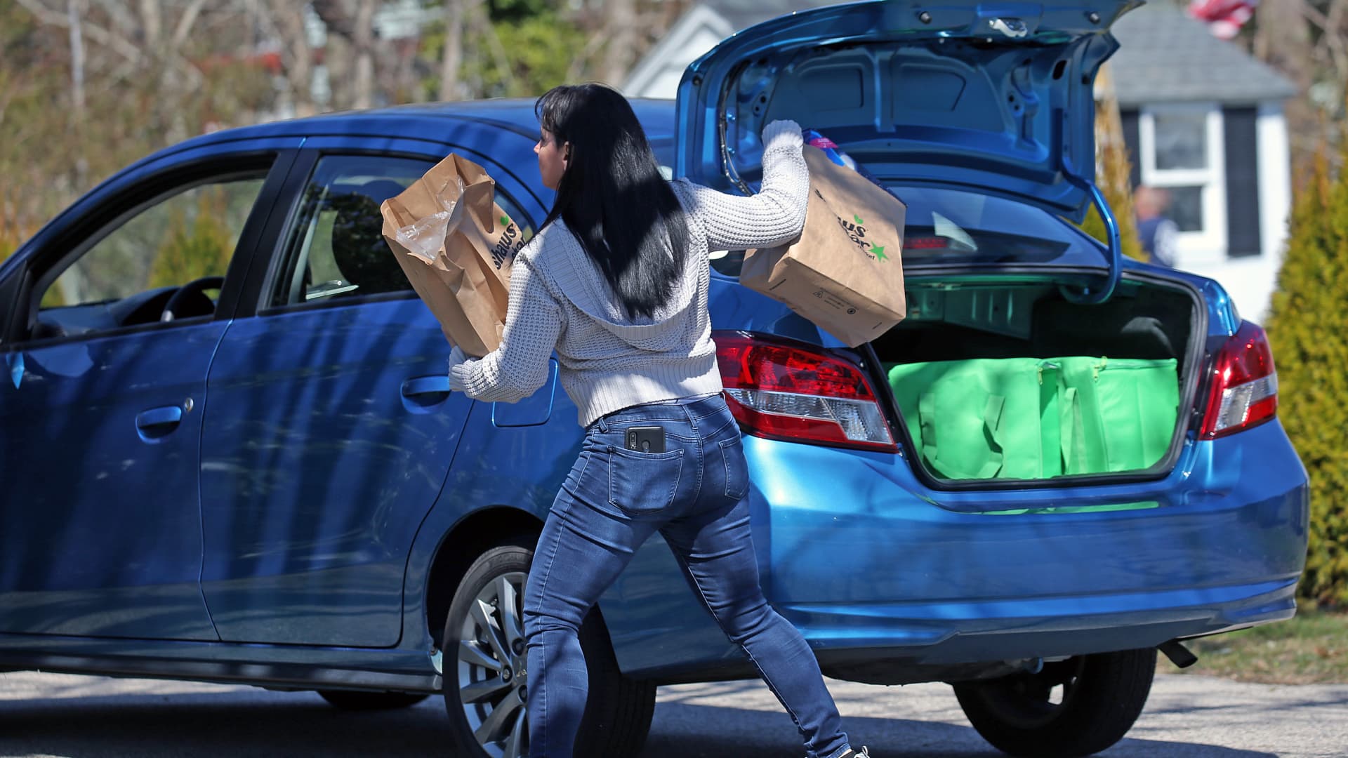 Online grocery firm Instacart seeks up to $9.3 billion valuation in IPO